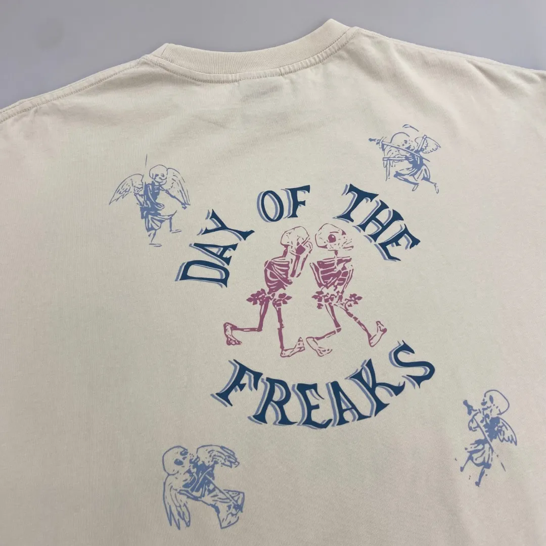Saint Michael's new retro monster cartoon pattern round neck, loose pure cotton short sleeves, digital white ink direct injection, the fabric is breathable, and the pattern is three-dimensional and clear. Fabric: Double yarn 240g Style number: S835 Size: S-M-L-XL Color: Off-white Price: P110